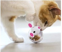 Hračka pre mačky s dávkovačom krmiva vo tvare myši